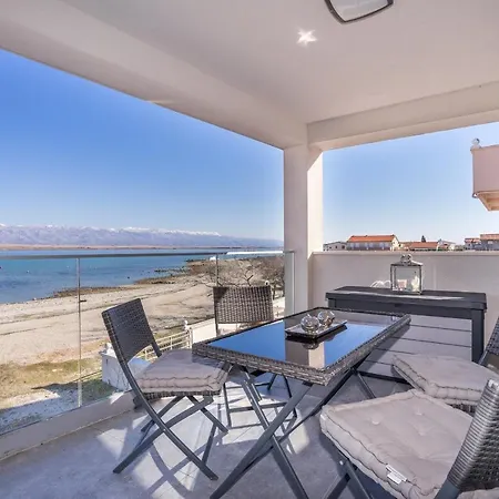 By The Sea - 19221 Apartment Vir